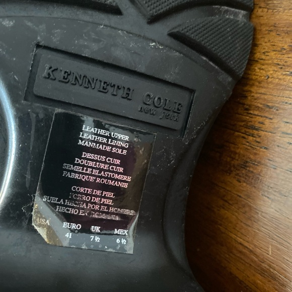 Kenneth Cole Leather Loafers with chain detail men’s size 8, black - Picture 11 of 11